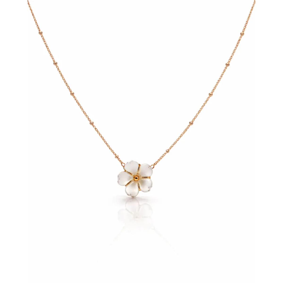 WHITE FLOWER NECKLACE