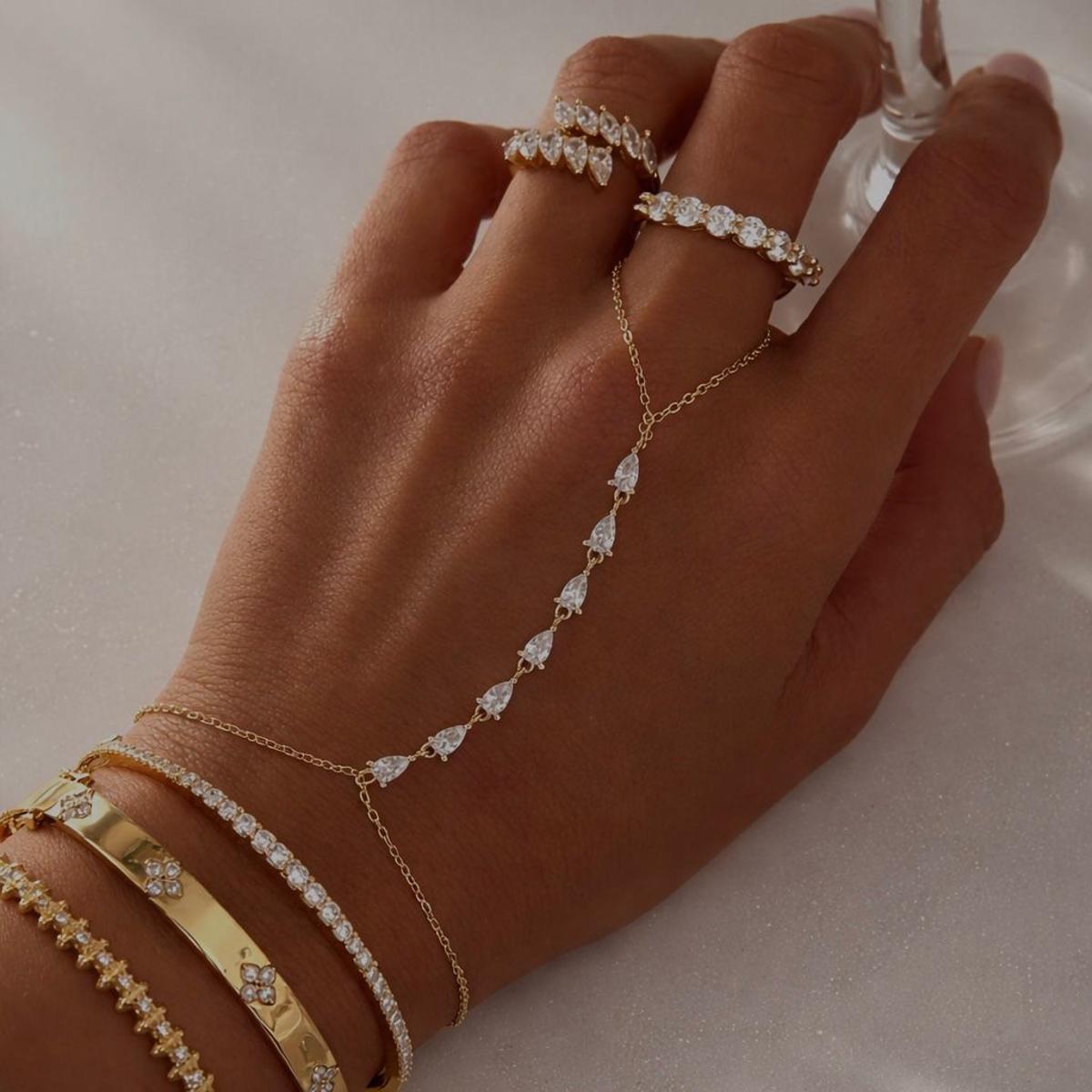 SEVEN DROP HAND CHAIN