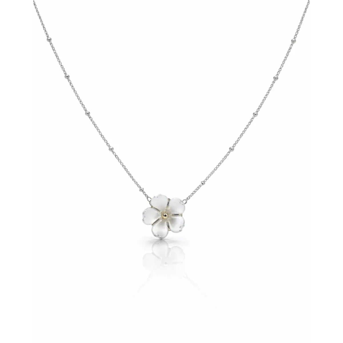 WHITE FLOWER NECKLACE